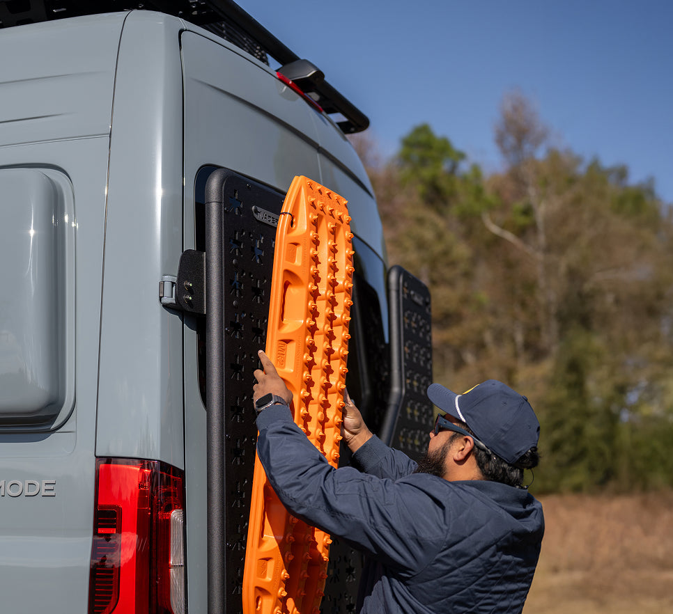 Storyteller Adventure Van DARK MODE Exterior Accessory