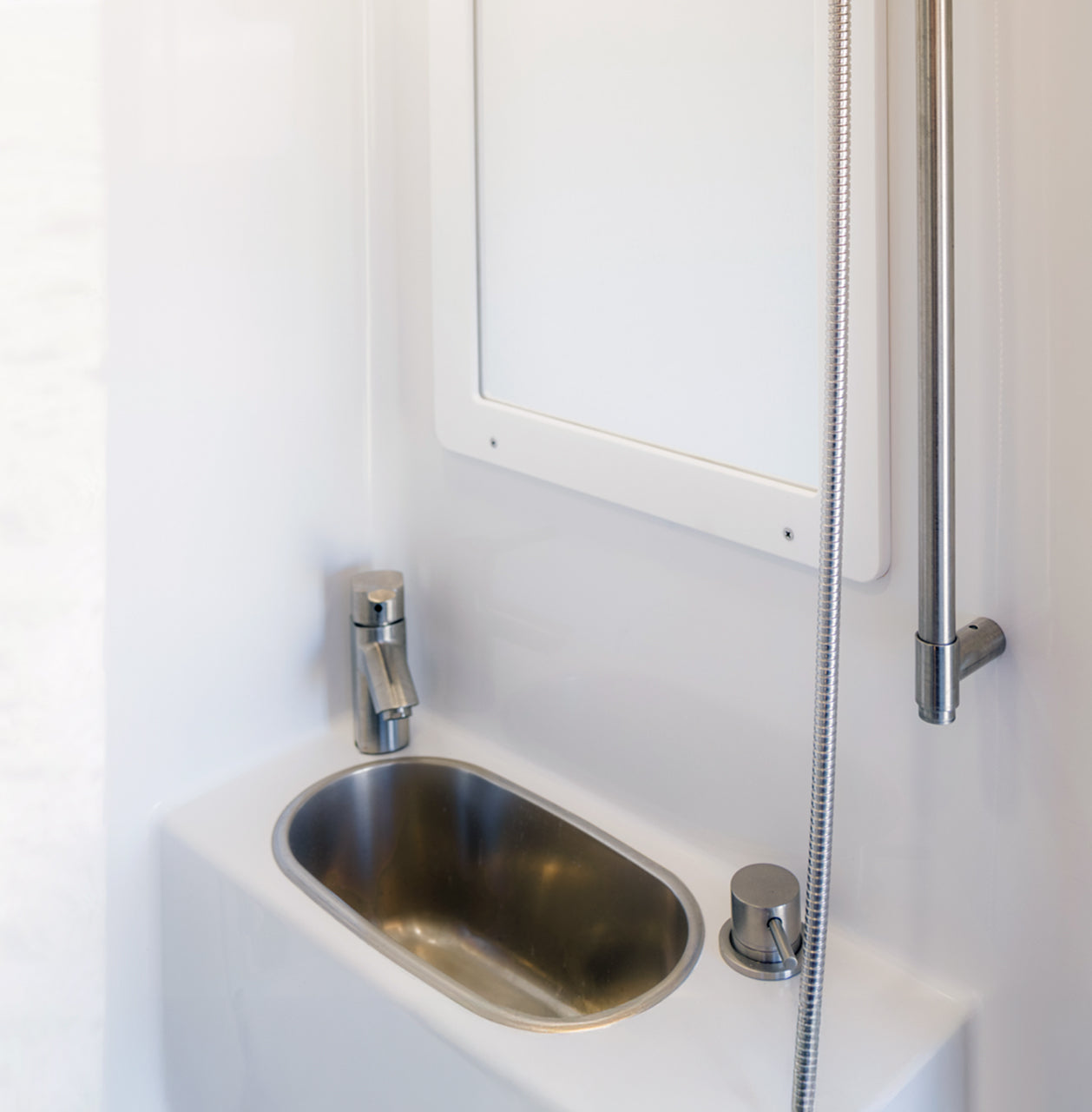Global Expedition Vehicle HILT Bathroom