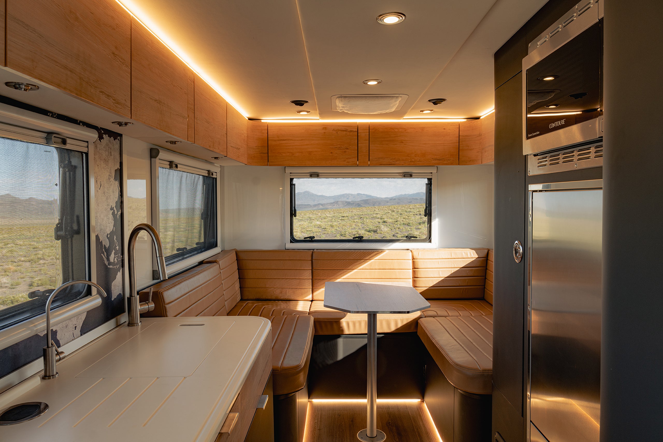 Storyteller Overland GXV HILT Dining Area