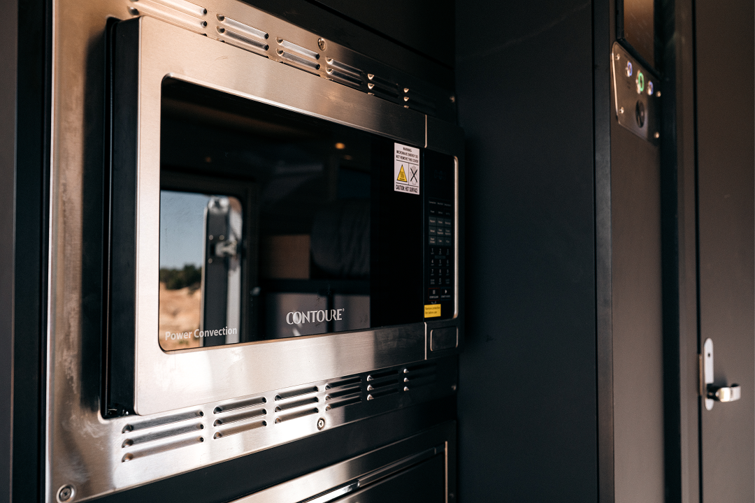 GXV WILD Contoure convection oven, microwave, and air-fryer